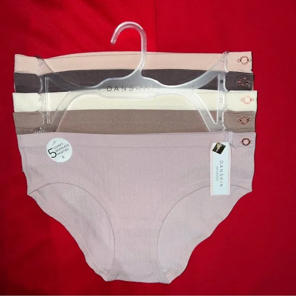 5 PK-Size L- Comfy Seamless Panties. NWT