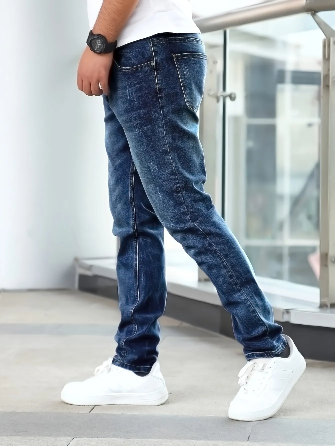 Alden - Straight Leg Stretch Jeans