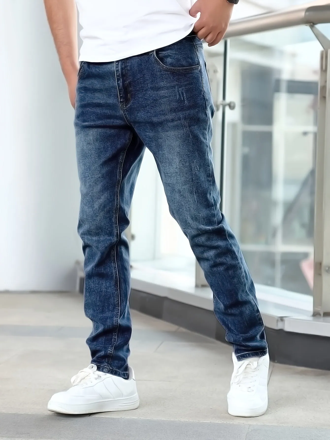 Alden - Straight Leg Stretch Jeans