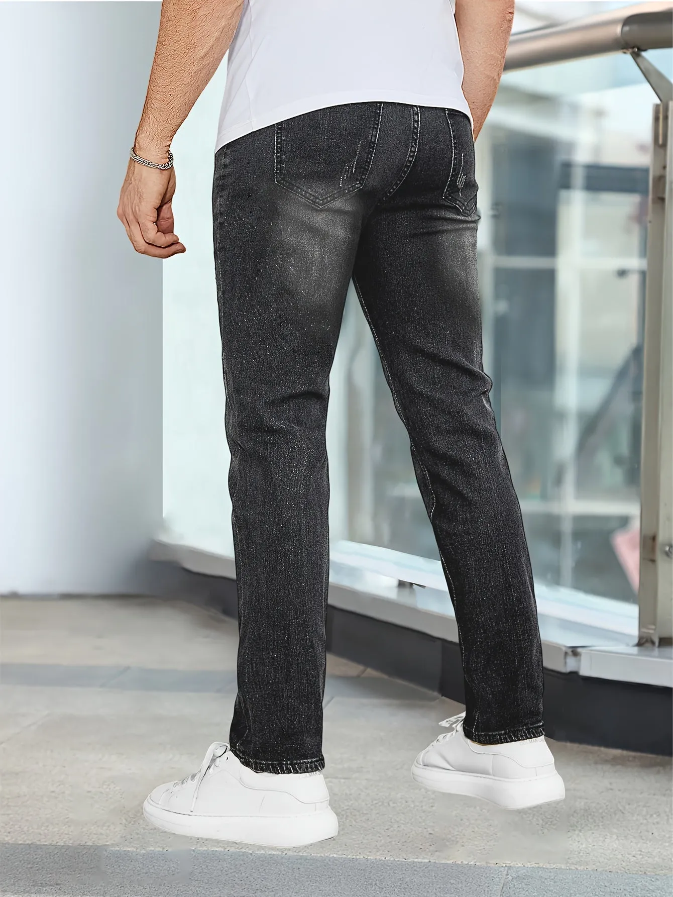 Alden - Straight Leg Stretch Jeans