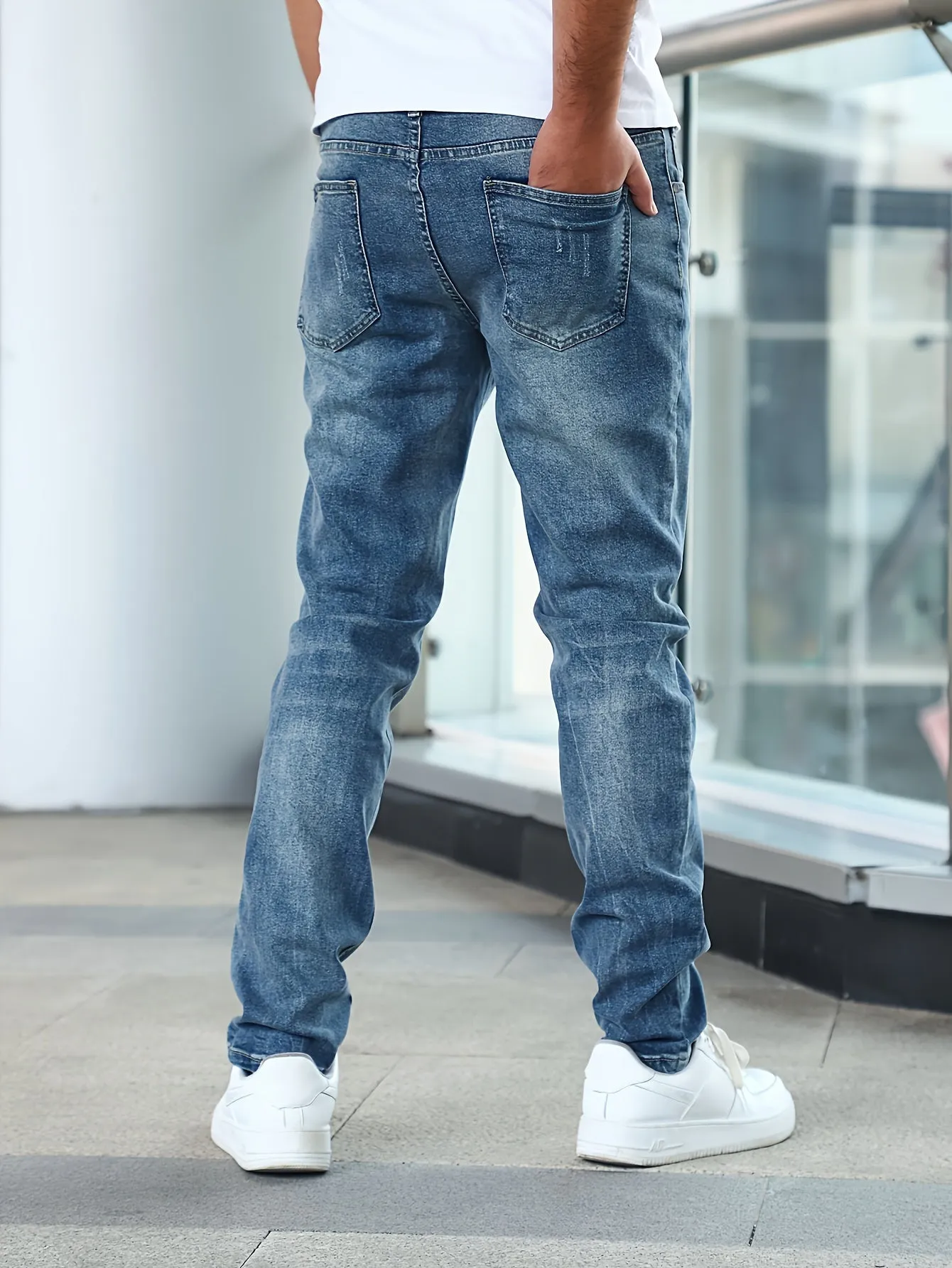 Alden - Straight Leg Stretch Jeans