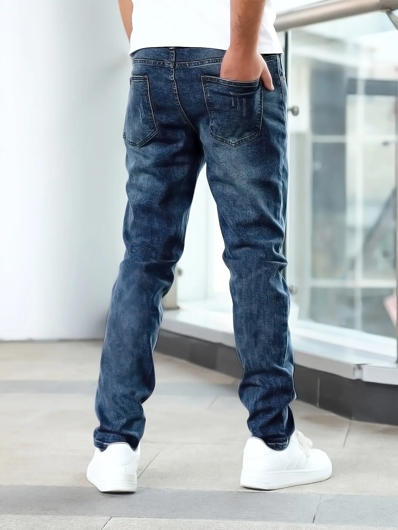 Alden - Straight Leg Stretch Jeans