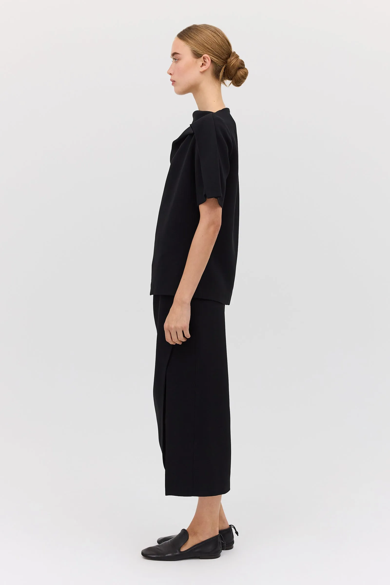 BLACK SUITING ANNEX TOP