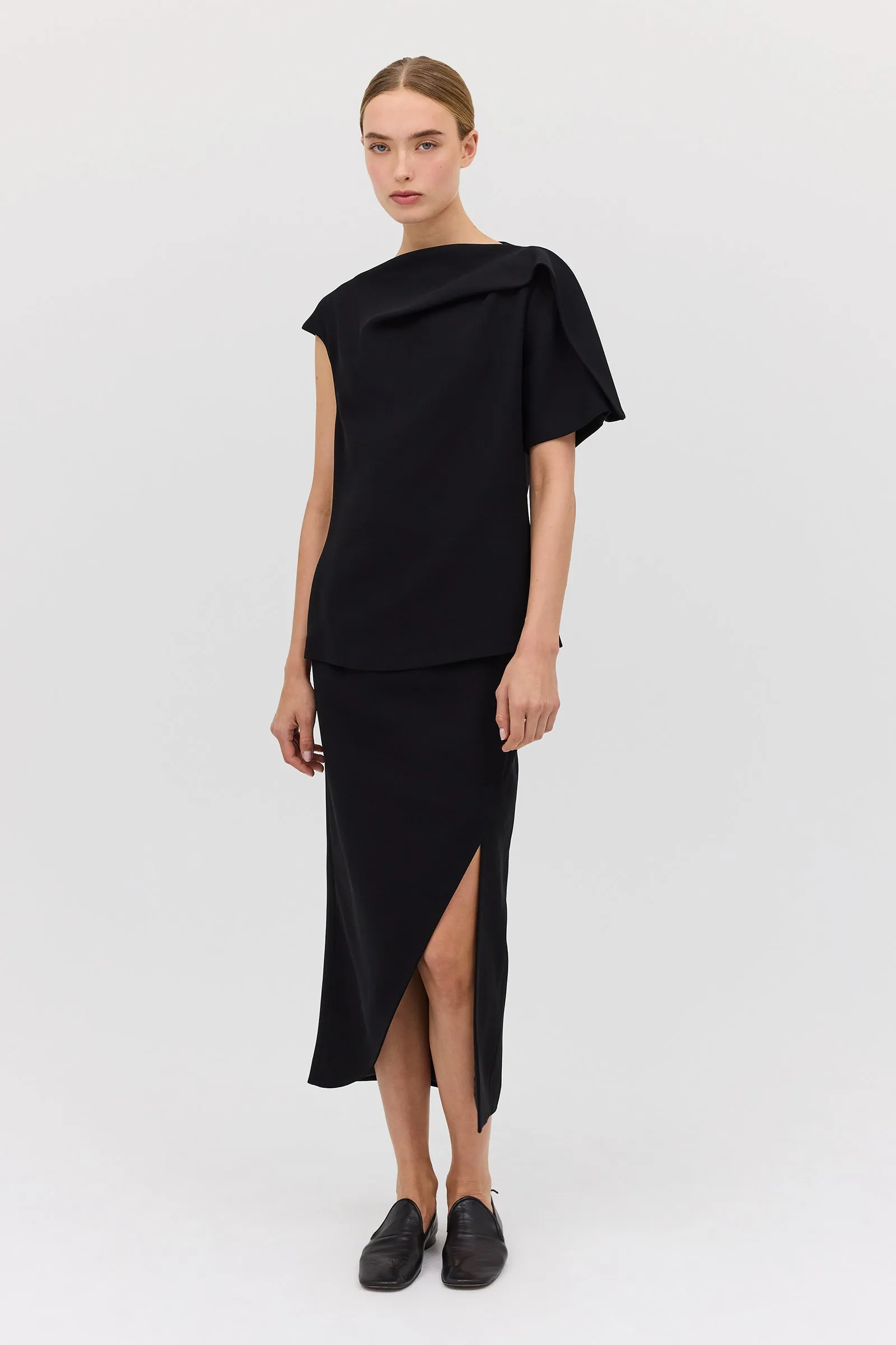 BLACK SUITING ANNEX TOP