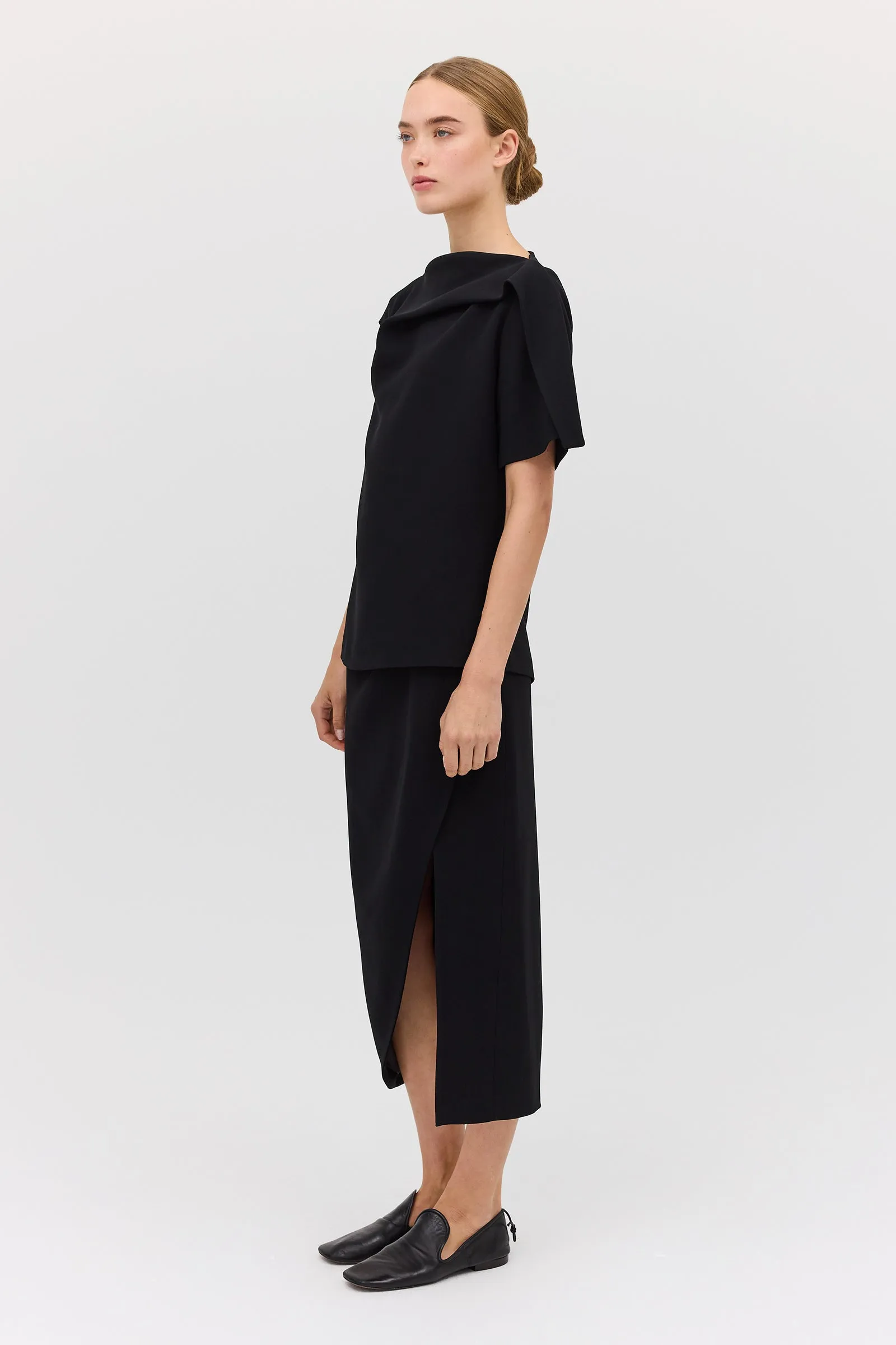 BLACK SUITING ANNEX TOP