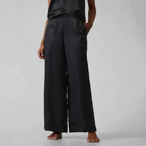NWT Athleta Calm Cool Pant
