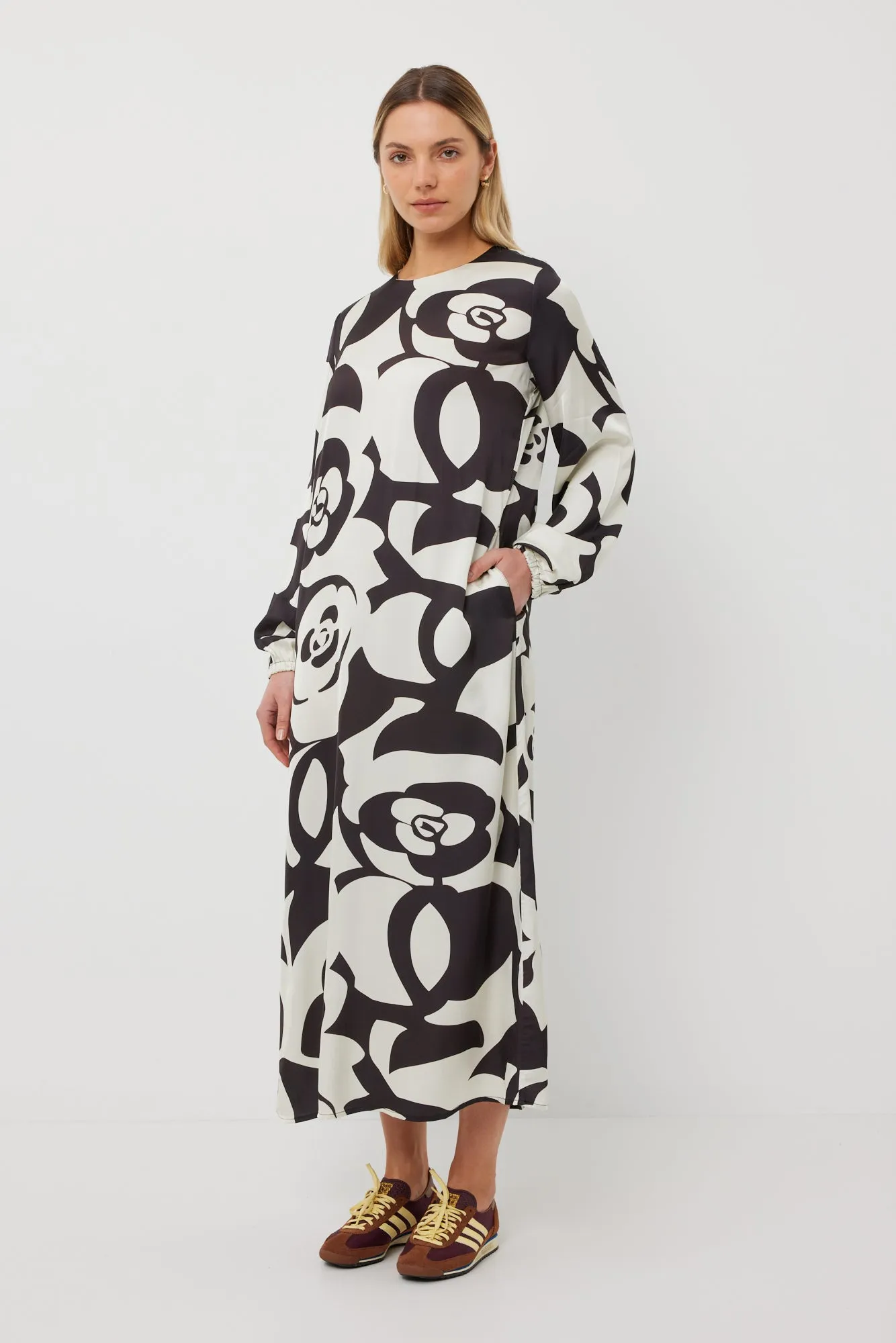 TUESDAY MAGGIE DRESS MONO FLOWER