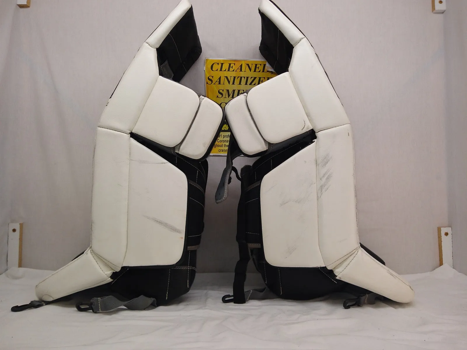 Used Warrior Ritual G3 Size 30"   1" White/Black Hockey Goalie Leg Pads