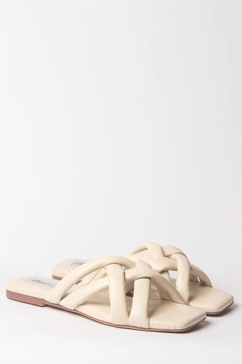 Zoe Kratzmann - Tattle Slide - Plaster